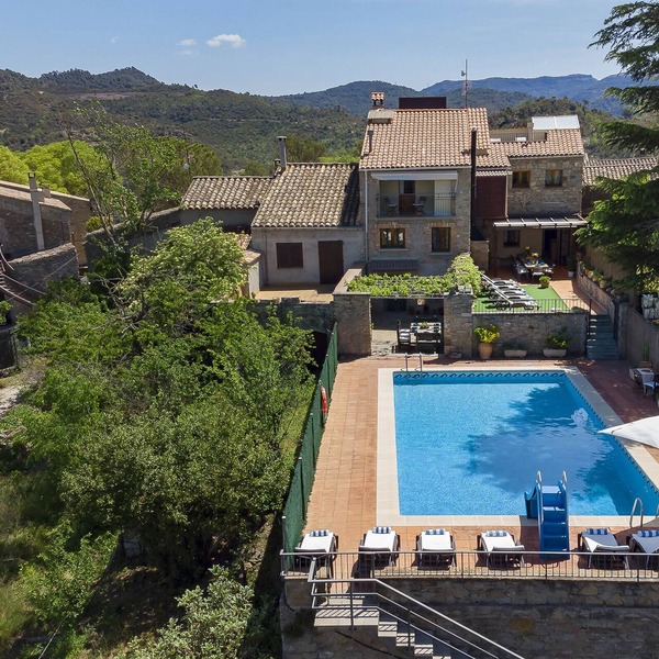 Villa "Sleeps 10 Private Pool" with Mountain View, Private Pool & Wi-Fi