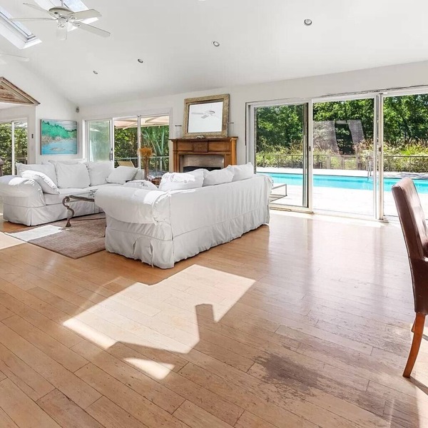 Villa Sofia: Luxurious Retreat in East Hampton North nnn