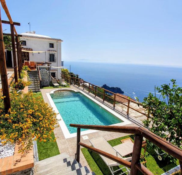Villa Sunrise. Pool and seaview in Amalfi Coast