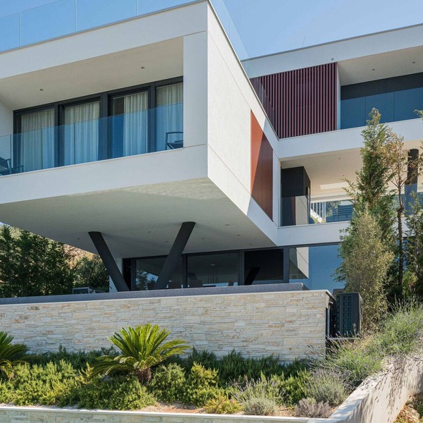 Villa Trinity direct on sea with private pool