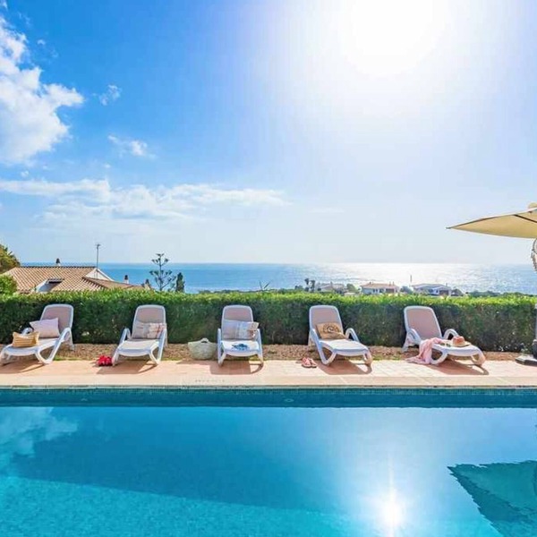 VILLA TURQUESA - Stylish large, bright villa near the beach, sea views