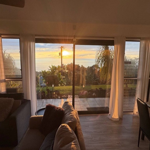 Villa with a View - Kailua-Kona Style