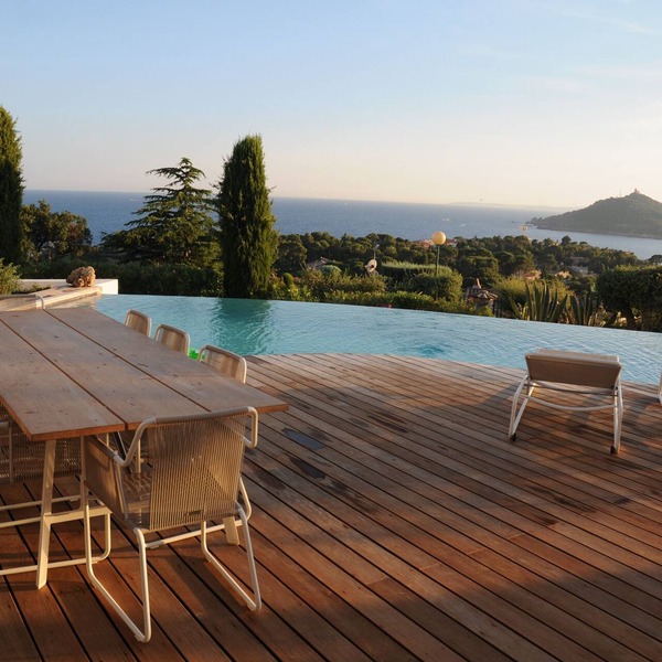 Villa with an exceptional view of the sea and the bay of Agay