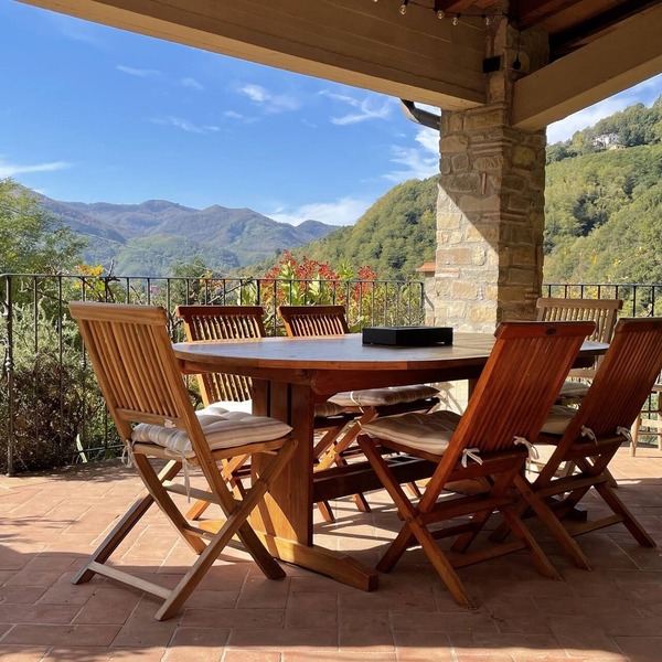 Villa with large pool (15m x 5m) in panoramic position close to Bagni di Lucca