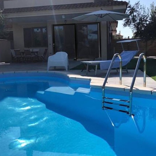 Villa with pool in a quite Village near the Beautiful Sandy beach of Costa Rei
