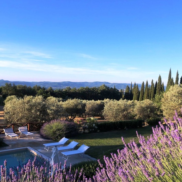 Villa with pool between Florence and Arezzo. Magical view