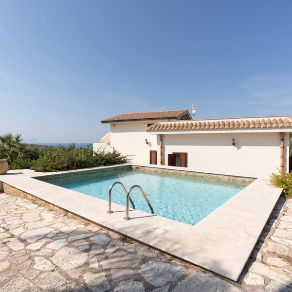 Villa 'Zagara' with pool, garden, terrace and Wi-Fi