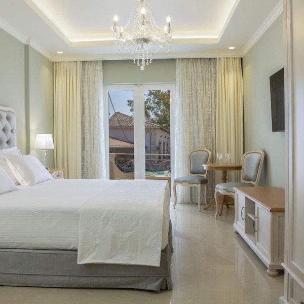 VK Luxury Suites - Private Parking - Adults Only