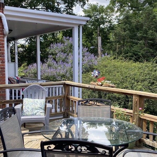 VMFA Carytown Keyless Coffee & Treats Queen Bedrooms Generous Deck
