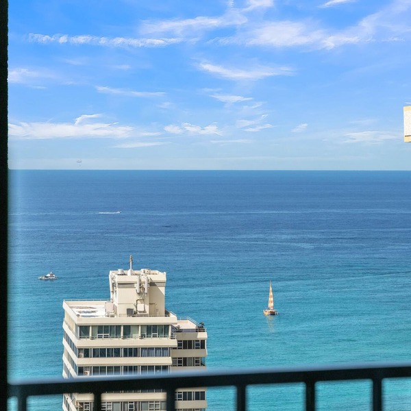 Waikiki Banyan Condo With Panoramic 37th Floor Ocean Views