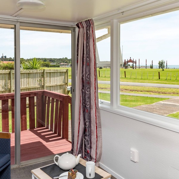 Waitangi Beach Bach 30A