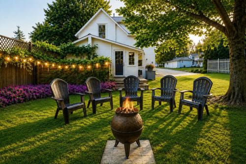 Walk to Beach and Downtown - Wellington PEC Cottage