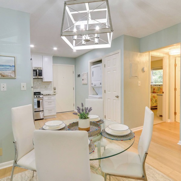 Walk to Beach: Hilton Head Condo w/Pool Access