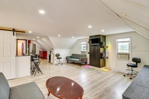 Walk to Main St Stroudsburg! Pocono Townhome