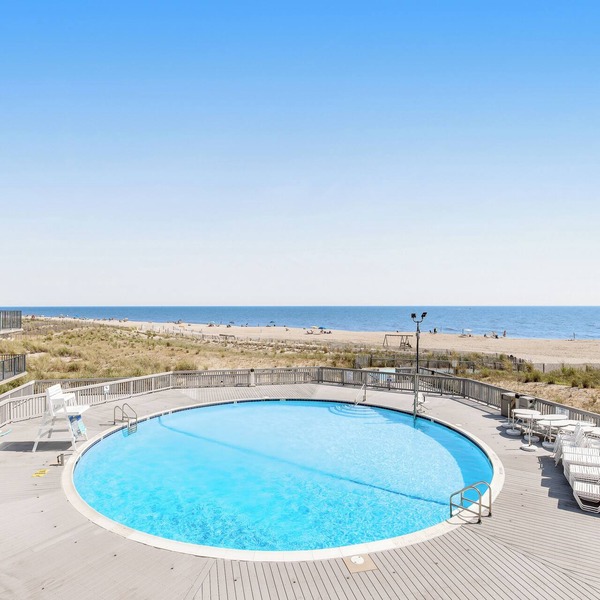 Walk to Ocean! Bethany Beach Retreat w/Balcony