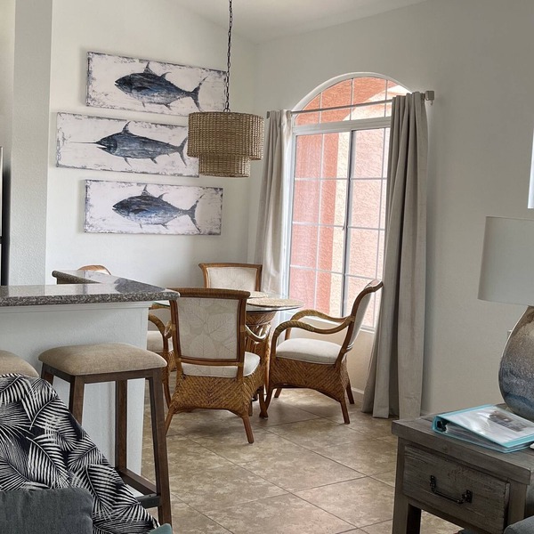 Walk to the lake ~ Cozy Condo