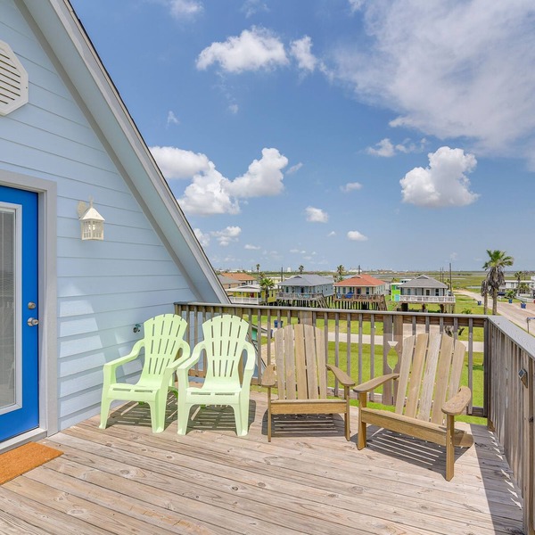 Walk to Water: Family-Friendly Surfside Beach Home