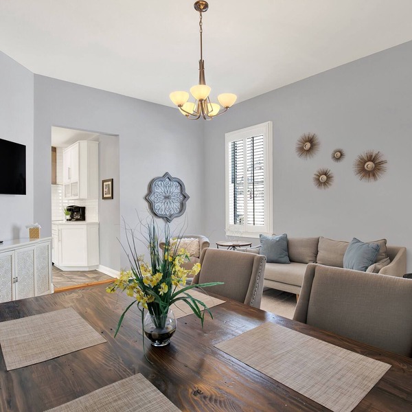 Walkable Home in Thomas Square, Heated Pool Access