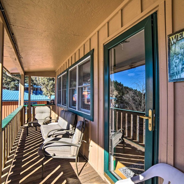 Walkable Location! Mtn-view Condo in Red River