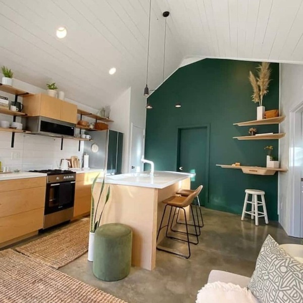 Walkable Modern Retreat