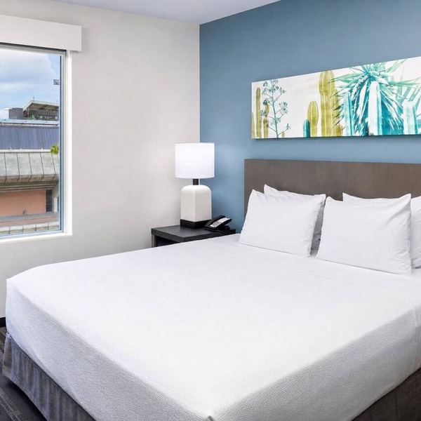 Walkable Tempe Gem – Pool, Gym, Near Trails, Mill Ave & Local Hotspots