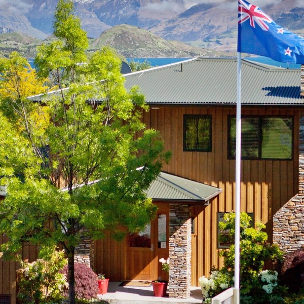 Wanaka Springs Lodge