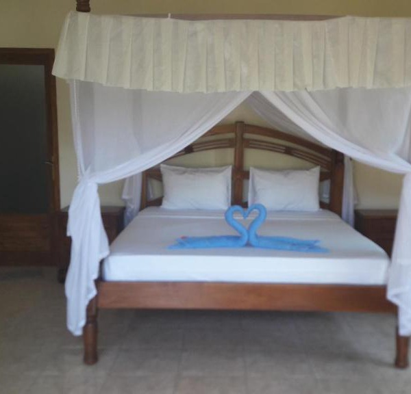 Warung Pantai Bungalows