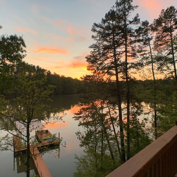 Water's Edge – Steps from the lake w/firepit, large entertaining spaces & more
