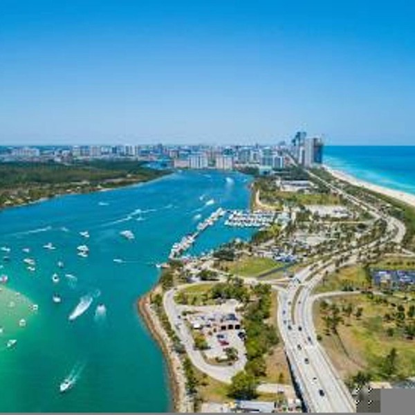 Waterfront 1BR Parking Walk to the Beach