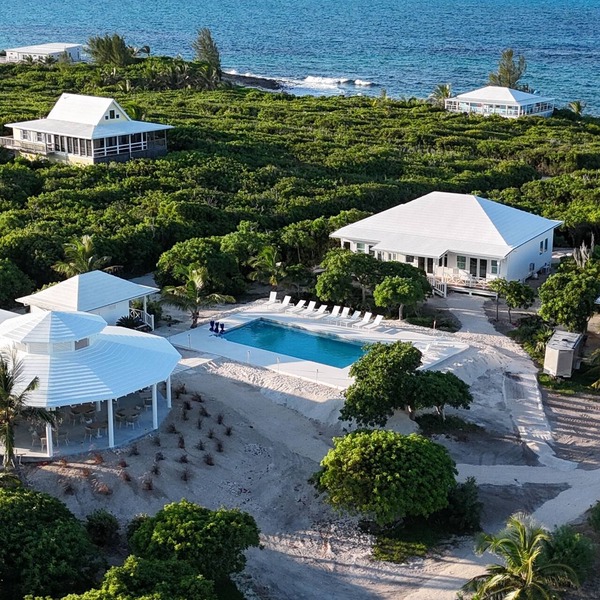 Waterfront 2-Bed, 2-Bath Villa on Great Guana Cay in Abacos