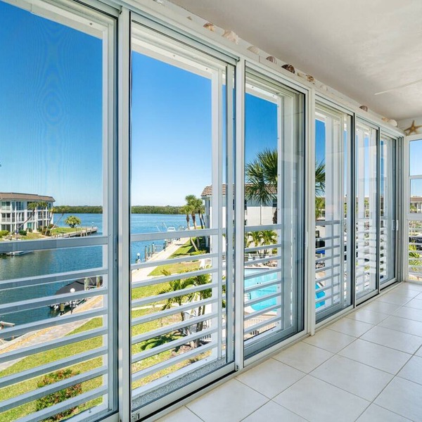 Waterfront 2-Bedroom Retreat in Longboat Key