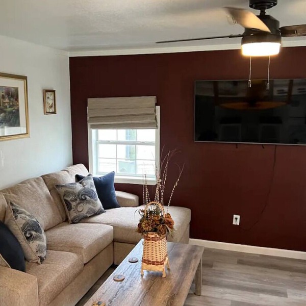 Waterfront 2 Bedroom/Duplex G/Newly Remodeled