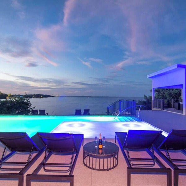 Waterfront 3BR/3BA Condo with Pool – Allure #22