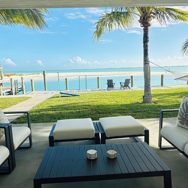 Waterfront 5BR Oasis - 50’ Private Dock - 6-Seater Golf Cart Option