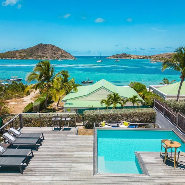 Waterfront and water access, 5 Bedrooms, 10 pax. Kayaks, AC & optic fiber wifi