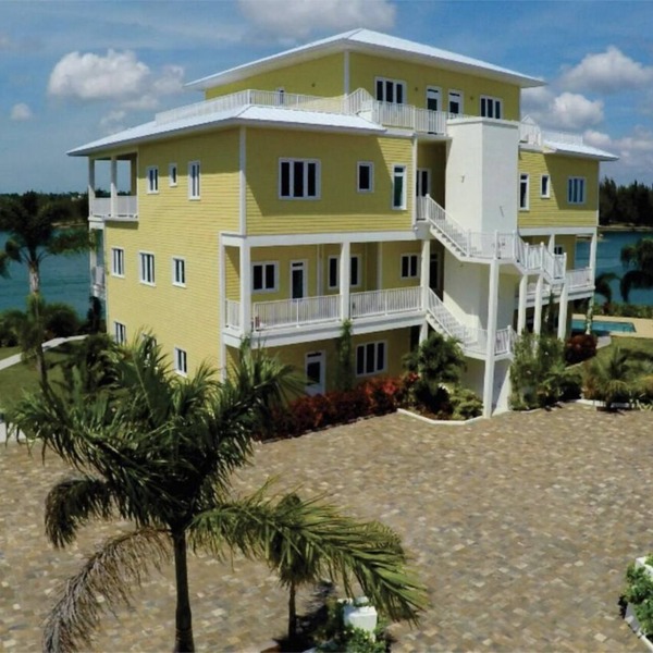 Waterfront Bliss Your Perfect Paradise Awaits!