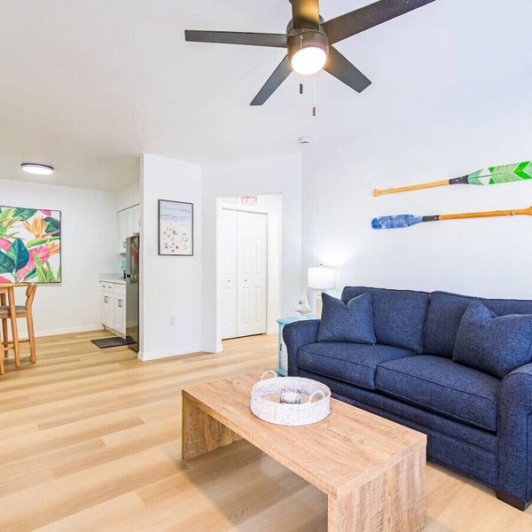 Waterfront Bungalow Oasis 2 Blocks to Beach