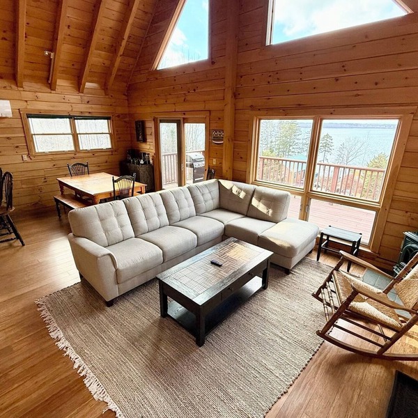 Waterfront Cabin with Private Beach in Bar Harbor. Minutes from Acadia National Park & Downtown Bar Harbor. Newly furnished 3-bedroom, two baths with game room, outdoor grill and fire-pit.