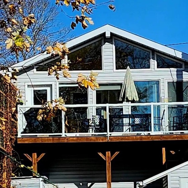 Waterfront Comfy Guesthouse, Prince Edward County