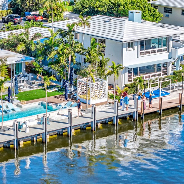 Waterfront Compound/2 Heated Pools/SaltAire & Lime Keys