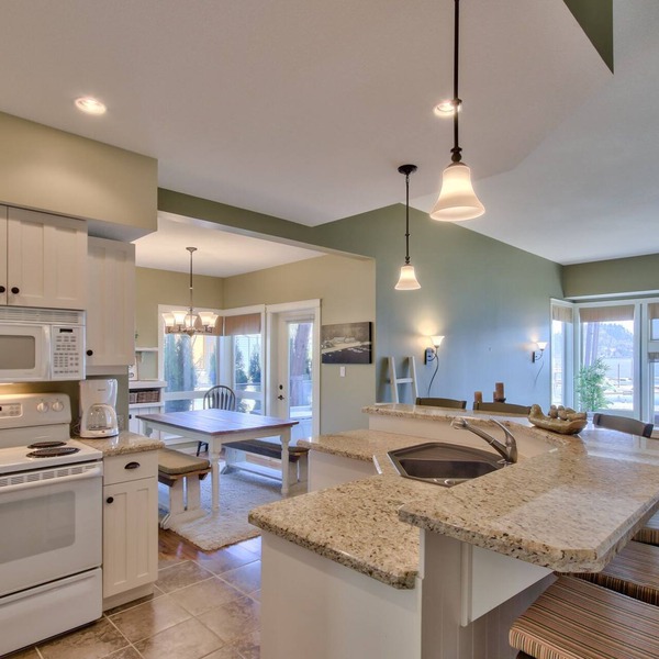 Waterfront Condo on Shuswap Lake