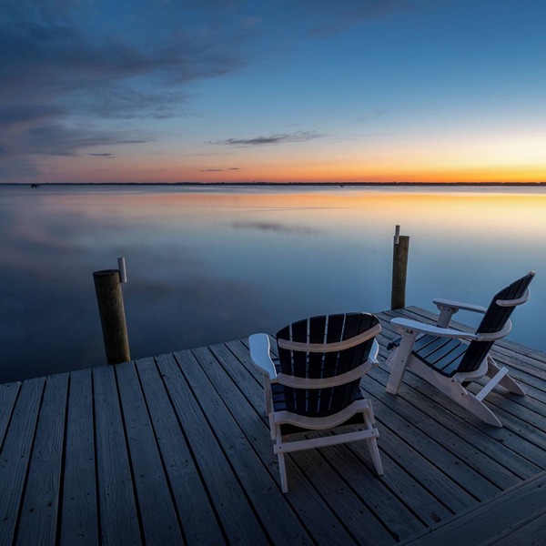 Waterfront Cottage w/Dock/Kayaks + Dog Friendly