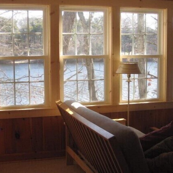 Waterfront Cottage - Adorable & Private