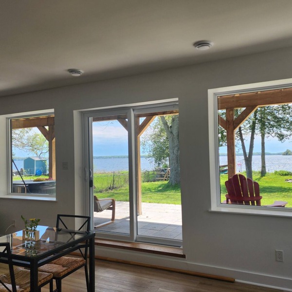 Waterfront Cottage, Adults' Retreat, Private. To Do: Fish Hike Kayak Canoe WiFi