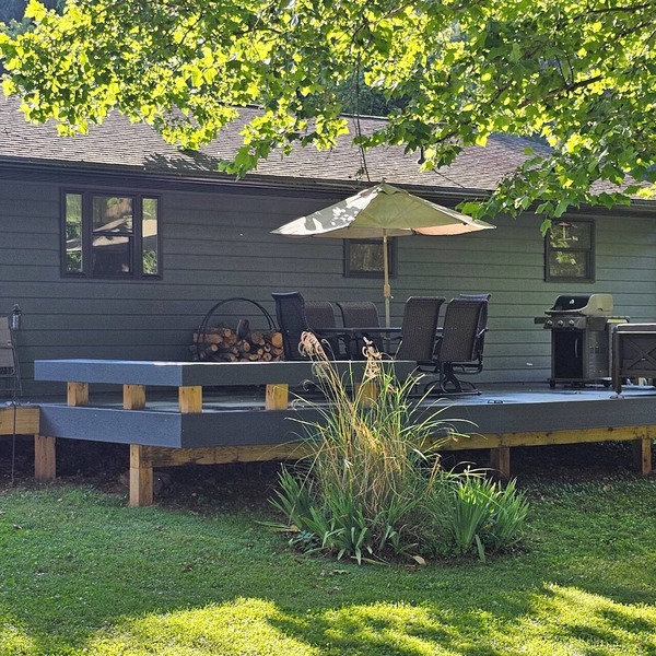 Waterfront Cottage on Big Pine Creek
