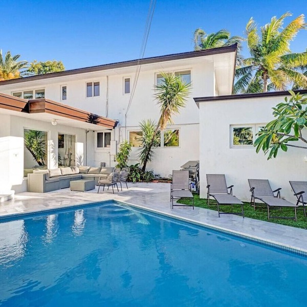 Waterfront Fun! 6BR Pool Beach 5 Min