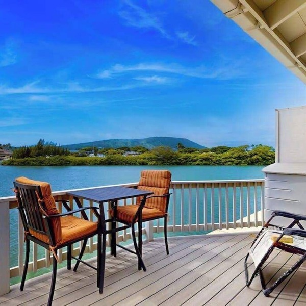 Waterfront Hawaii Kai Gem with Crater Views & Pool by the Beach