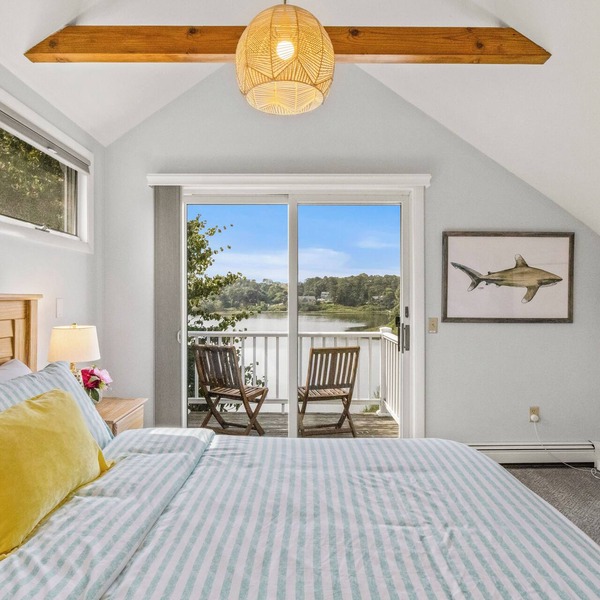 WATERFRONT home close to Downtown Chatham!