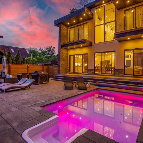 Waterfront home, Sauna, Jacuzzi, Heated pool 28-day
