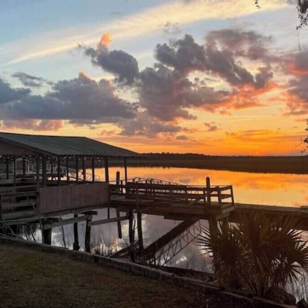 Waterfront Home with shared dock + Paradise on the water.